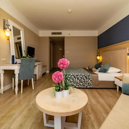 Seamelia Beach & Spa 5* Side