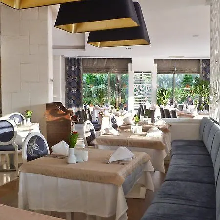 Seamelia Beach & Spa Side